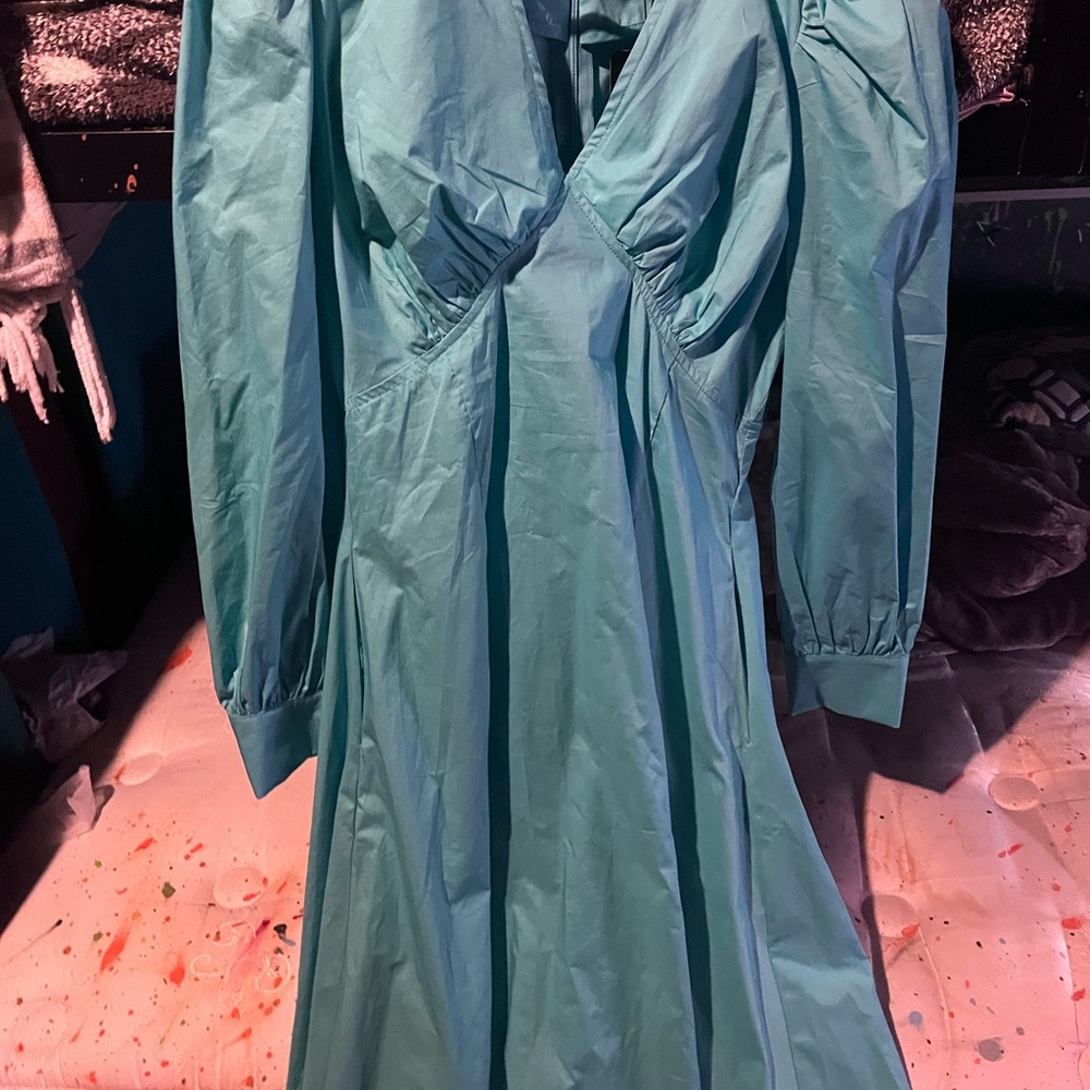 Elegant Teal Long-Sleeve Dress